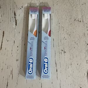 VTG 1996 ORAL B ADVANTAGE Lot of‎ 2 Control Grip 40 Soft Toothbrushes Red Orange